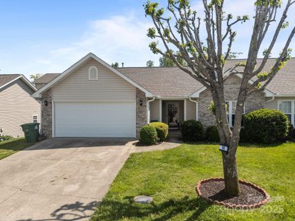 96 Sunny Meadows Boulevard sold home in Village At Bradley Branch, Arden, NC