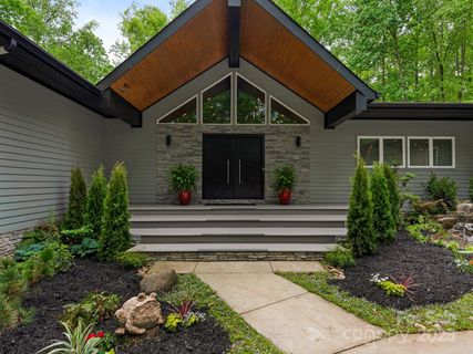 3385 Rainbow Drive sold home in Valhalla Farms, Marvin, NC
