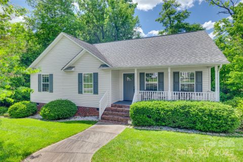 735 Shuttles Way sold home in Avery Lake, Fort Mill, SC