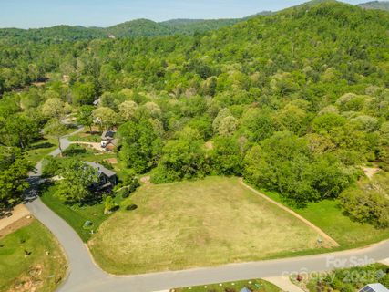 14 Wandering Oaks Way sold home in Sovereign Oaks, Asheville, NC