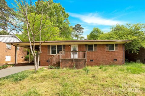 735 Wilbrown Circle sold home in Homestead Park, Charlotte, NC
