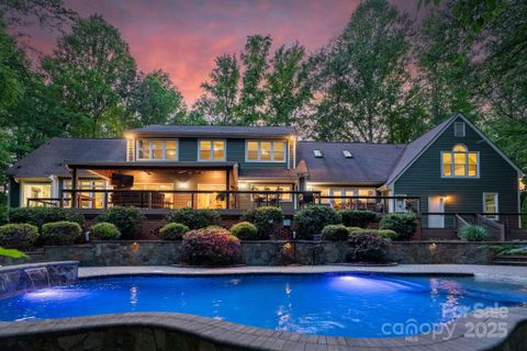 8400 Prince Valiant Drive sold home in Valhalla Farms, Waxhaw, NC