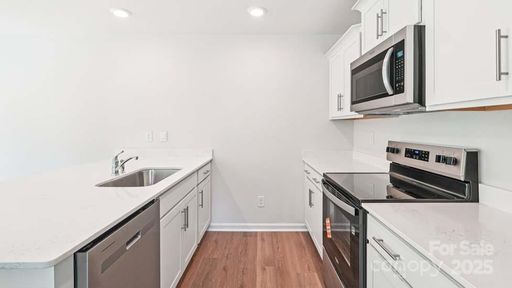 2901 Penninger Circle