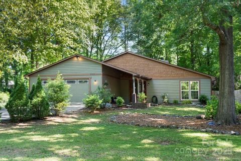 7357 Elwood Drive sold home in Fairfield Park, Charlotte, NC