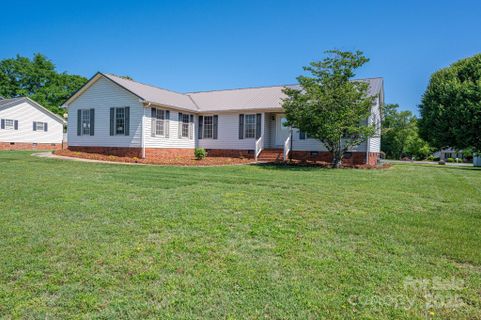 727 Skinner Road sold home in Homestead Acres, Shelby, NC