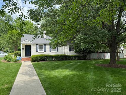 946 Sedgefield Road