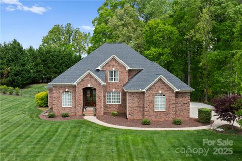 105 Walnut Hill Court sold home in Walden Ridge, Mooresville, NC