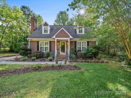 8017 Nathanael Greene Lane sold home in Olde Savannah, Charlotte, NC