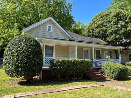 2433 Booker Avenue