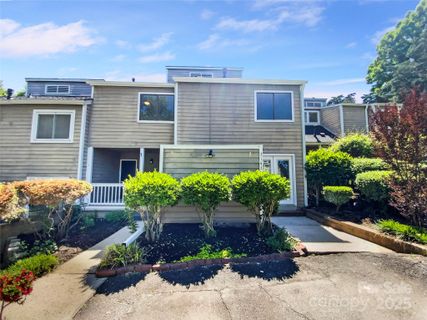 3143 Windbluff Drive