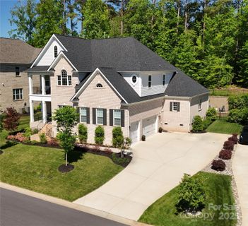 218 Turtleback Ridge sold home in The Falls at Weddington, Matthews, NC