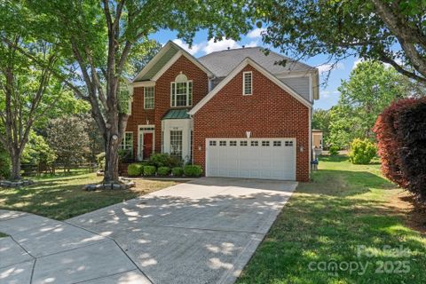 8211 Abbottsgate Lane