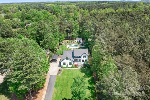 317 Marietta Road sold home in Beacon Pointe, Mooresville, NC