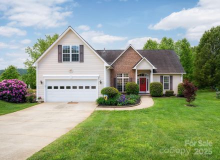 102 W Farm Creek Drive sold home in Crowell Farms, Asheville, NC