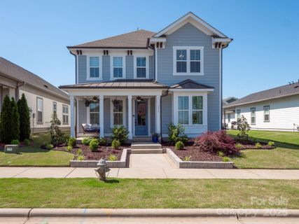 371 Luray Way