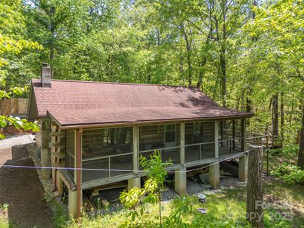 84 Bishop Lane sold home in Land Of Lakes, Mill Spring, NC