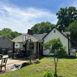 1212 Meadow Lane