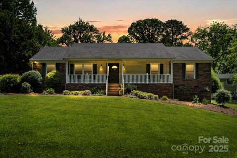 3712 Eaglebrook Drive sold home in Fairways, Gastonia, NC