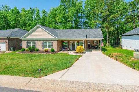 137 Ole Eastpointe Drive sold home in Ole Eastpointe, York, SC