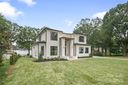 242 Shoreline Loop sold home in Mooresville, SC