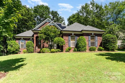 7587 Long Valley Drive sold home in Orchard Park, Harrisburg, NC