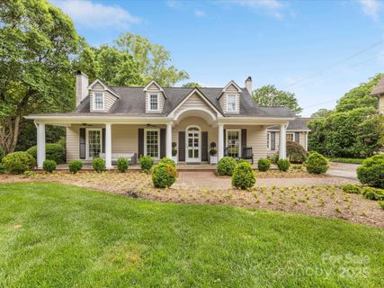 2611 Forest Drive