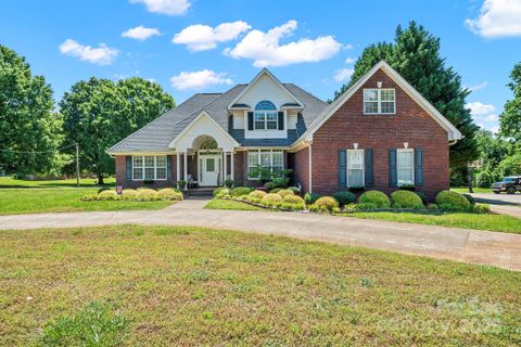 Previously sold for $405,000