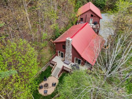 909 Niley Cook Road sold home in Mountain Ridges Estates, Blowing Rock, NC