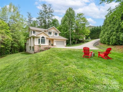 33 Village Pointe Lane sold home in Village Park, Asheville, NC