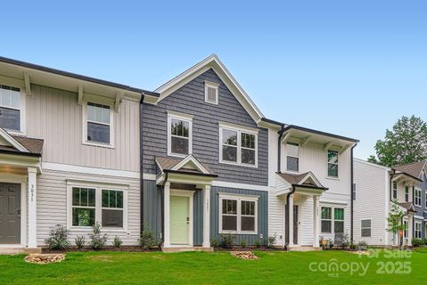 3027 Howell Mill Road
