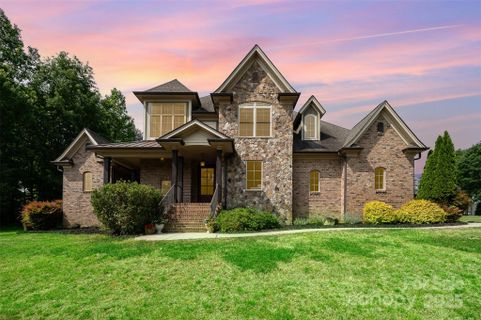 1010 Nutall Oak Lane sold home in Woodend, Belmont, NC