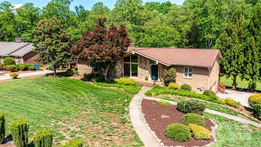 3520 4th Street Boulevard sold home in Northmoor, Hickory, NC