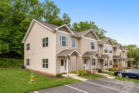 31 Cherry Laurel Lane sold home in Cherry Blossom Cove, Swannanoa, NC