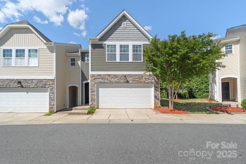 7341 Adare Mews Road sold home in Adare Townhomes, Charlotte, NC