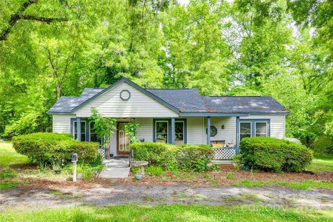Previously sold for $230,000