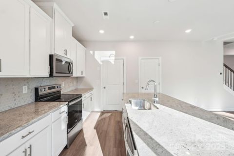 125 Canoga Avenue