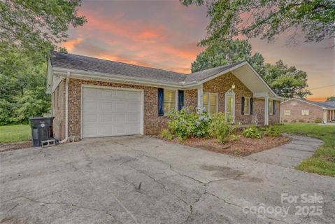 6573 Weldon Circle sold home in Taymor, Concord, NC