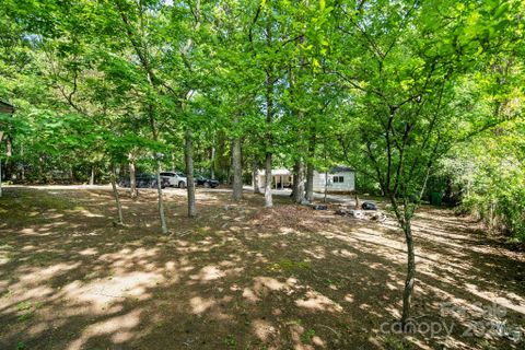 1917 Tom Sadler Road