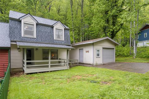 5 Creekside Drive sold home in Creekside Villas, Maggie Valley, NC