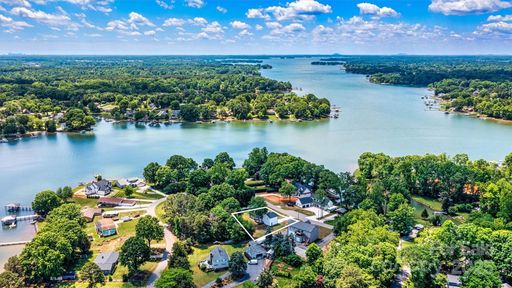 139 Elysian Drive sold home in Mooreland Estates, Mooresville, NC