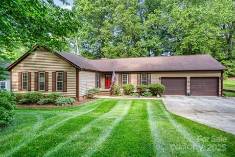 14027 Springwater Drive sold home in Windrow Estates, Matthews, NC