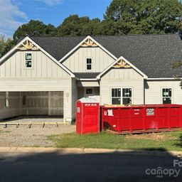 1061 The Glen Street