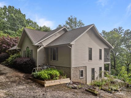 273 Bluebird Road