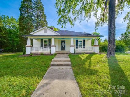 300 W 12th Street sold home in Arlington, Salisbury, NC