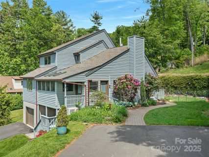 317 Robertson Street sold home in Seven Pines, Burnsville, NC