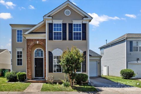 8610 Sawleaf Court