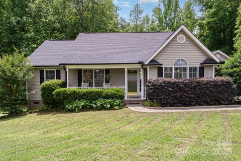 1318 Candlewood Drive sold home in Laurel Woods, Gastonia, NC