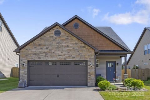19 Wetland Way sold home in Mallard Run, Arden, NC
