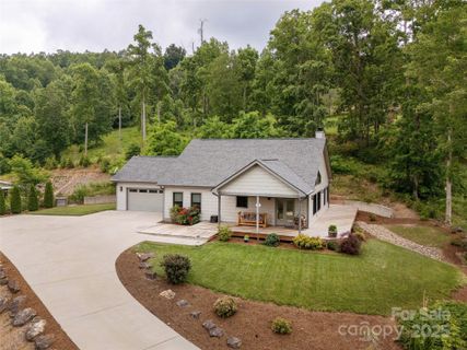 645 Silverglen Way sold home in Silverglen, Hendersonville, NC