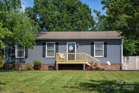 386 Greenlea Circle sold home in Greenlea North, Taylorsville, NC
